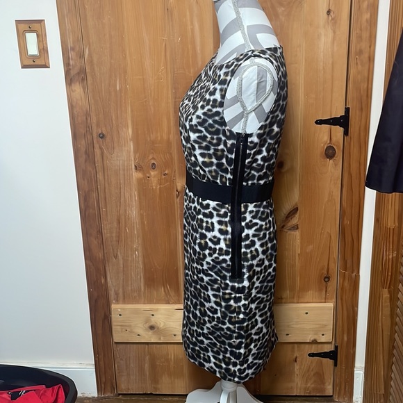 Ann Taylor leopard print dress size 6 - Picture 3 of 5